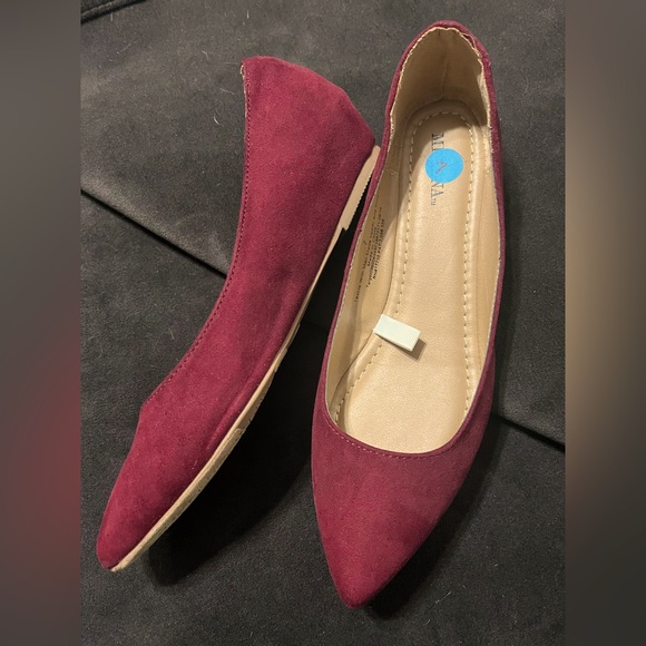 Ballet Flats - Picture 1 of 10